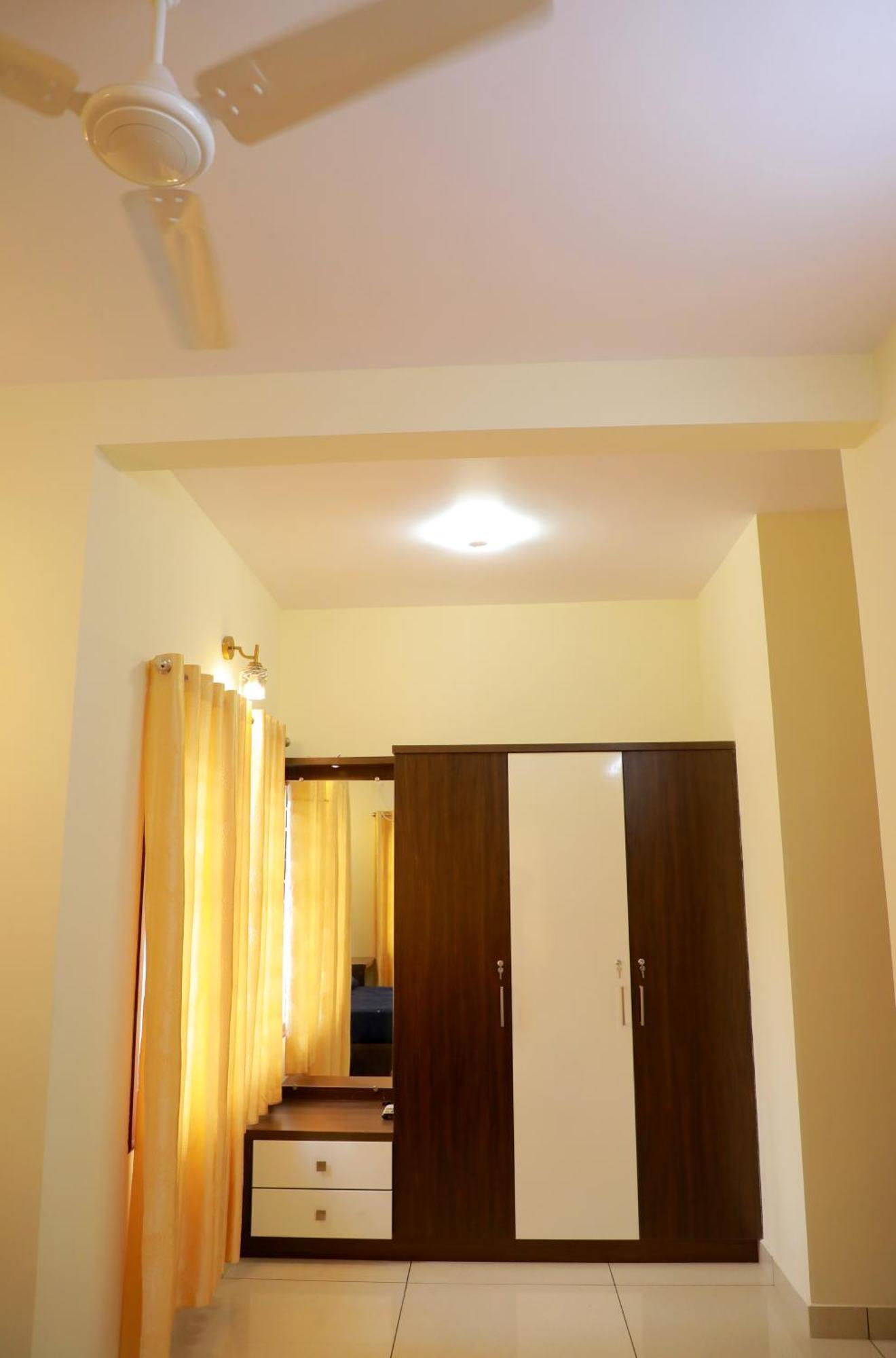Pullad Villa Aranmula Bagian luar foto